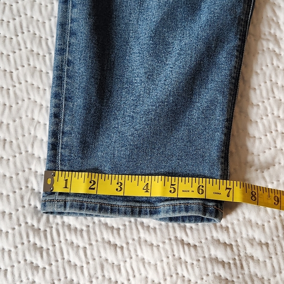 American Eagle Mom Jeans Size 16 Short - Picture 2 of 13